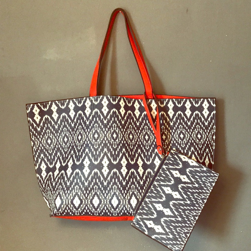 Echo leather tote bag with matching wristlet
